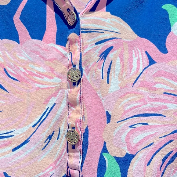Lilly Pulitzer | Elsa Top | Gimme Some Leg Flamingo | 100% Silk | Sz XS - Picture 4 of 8
